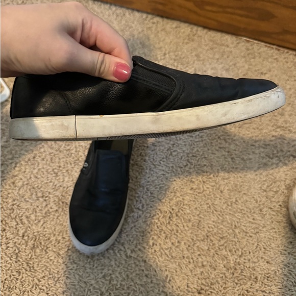 Guess slip ons - Picture 3 of 4